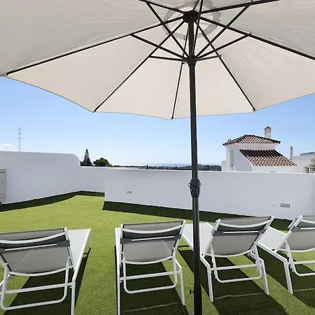Luxury Family Penthouse, 7 Pools, Golf & Seaview *