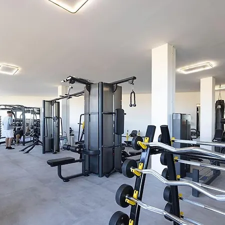 Luxury Family Penthouse, 7 Pools, Golf & Seaview *