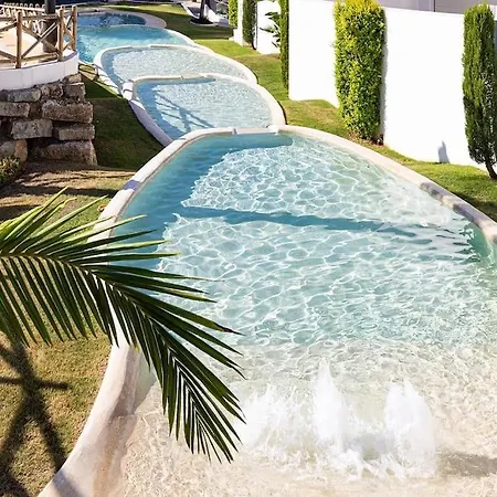 Luxury Family Penthouse, 7 Pools, Golf & Seaview *