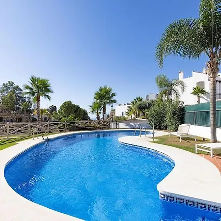 Luxury Family Penthouse, 7 Pools, Golf & Seaview * Benahavís
