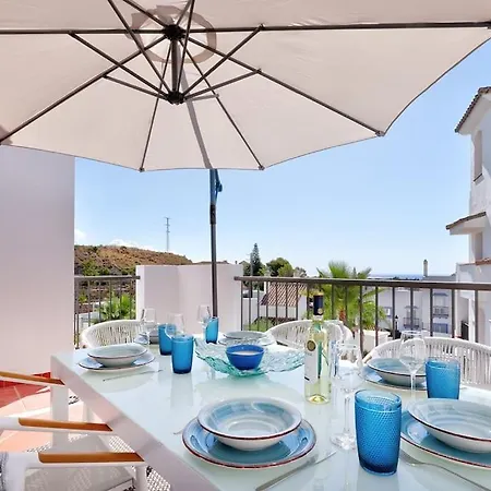 דירה Luxury Family Penthouse, 7 Pools, Golf & Seaview