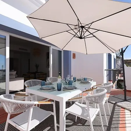 דירה Luxury Family Penthouse, 7 Pools, Golf & Seaview *