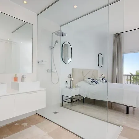 Luxury Family Penthouse, 7 Pools, Golf & Seaview * Benahavís