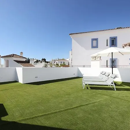 Luxury Family Penthouse, 7 Pools, Golf & Seaview